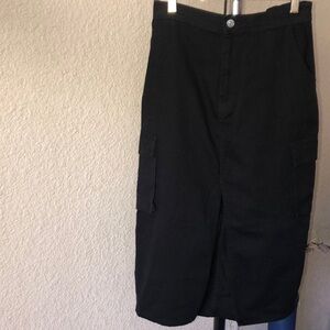 Love Tree Denim Cargo Black Skirt